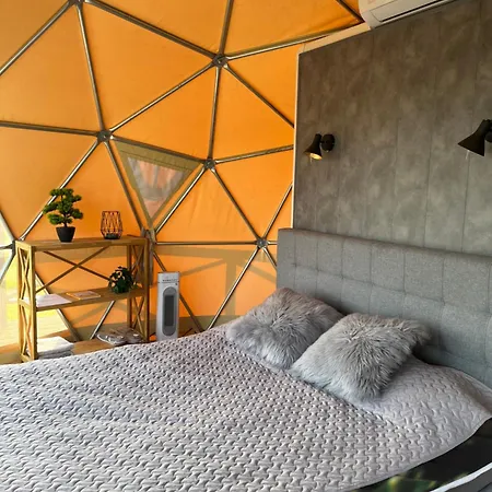 Saules Seta Luxury tent Tinuzi